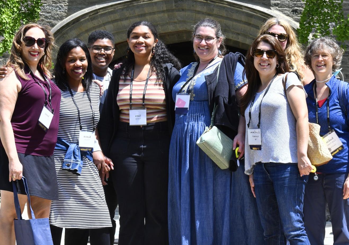 ARD - Connecting - Alumnae Association